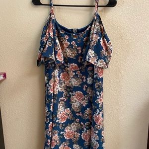 Cold shoulder short dress